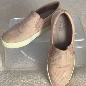 Naturalizer 7 slip on sneaker